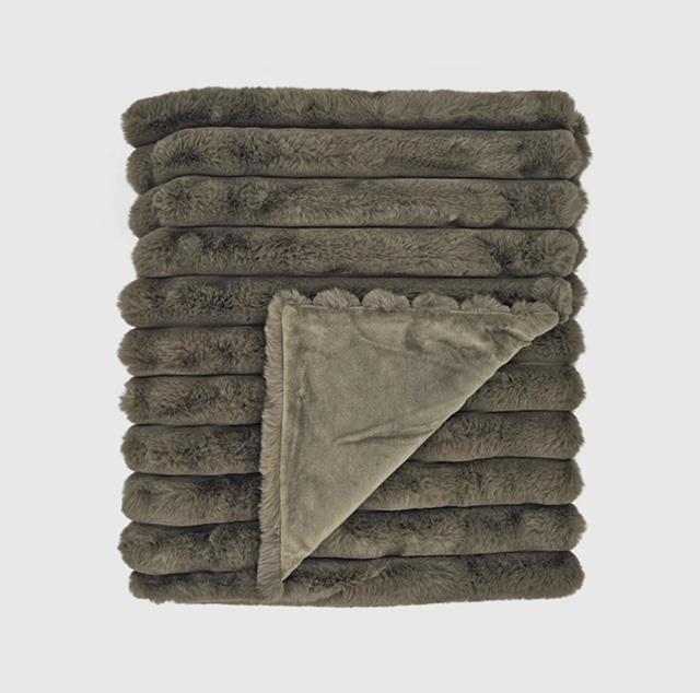 COBIJA THROW - COLOR OLIVO