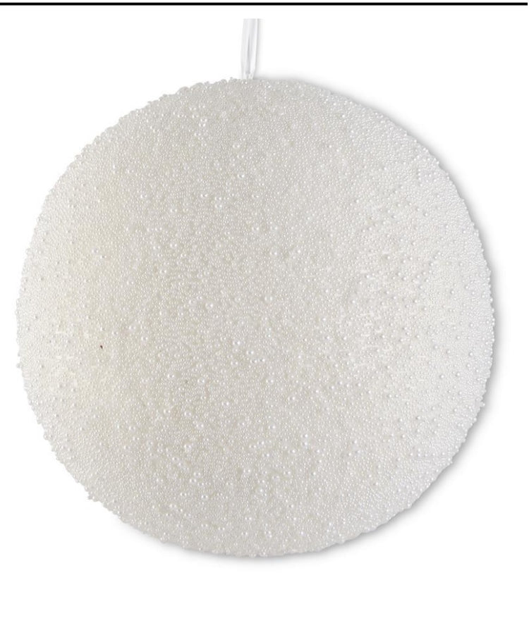 ESFERA BLANCA CON CUENTAS TIPO PERLAS