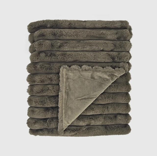 COBIJA THROW - COLOR OLIVO